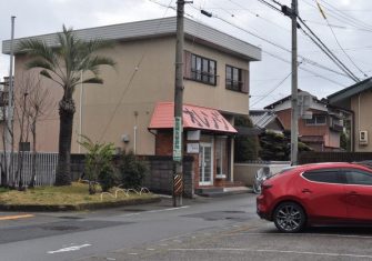 「駅からオレンジ色のアルスの小路まで」③　まっさん