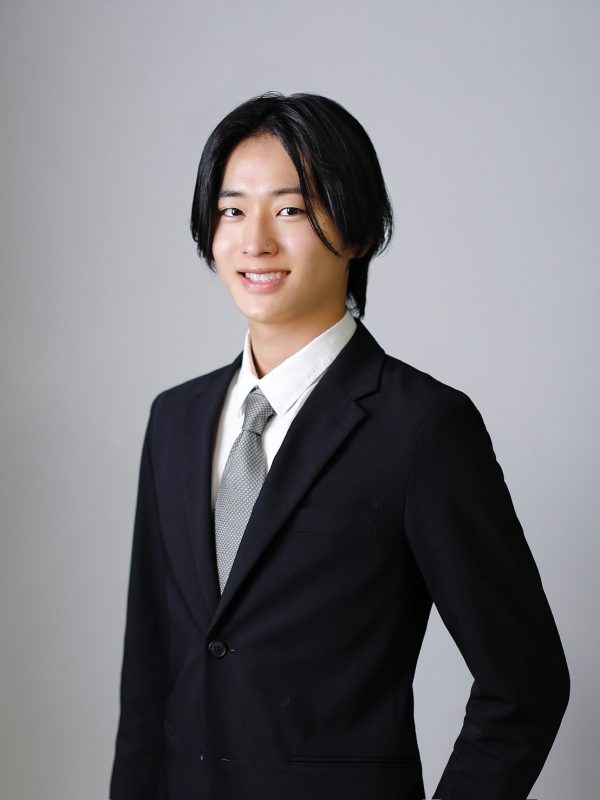 長谷川稜（ピアノ）